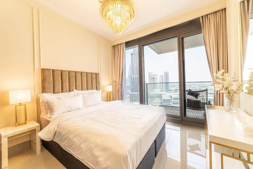Apartment Amazing Downtown Dubai Flat With Pool Burj View Sleeps 10