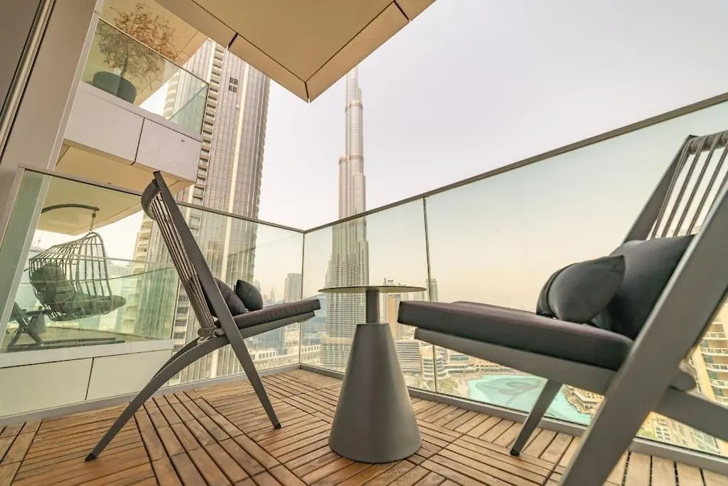 Apartment Amazing Downtown Dubai Flat With Pool Burj View Sleeps 10 United Arab Emirates