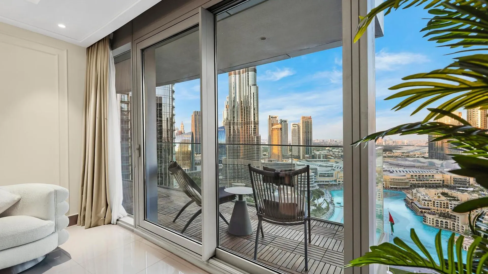 Apartment Amazing Downtown Dubai Flat With Pool Burj View Sleeps 10 United Arab Emirates